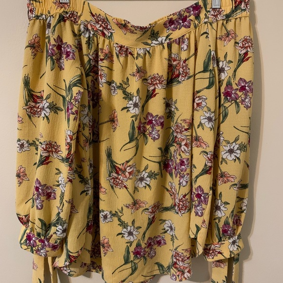 ACTIVE USA Off Shoulder Top size Large - Picture 5 of 15